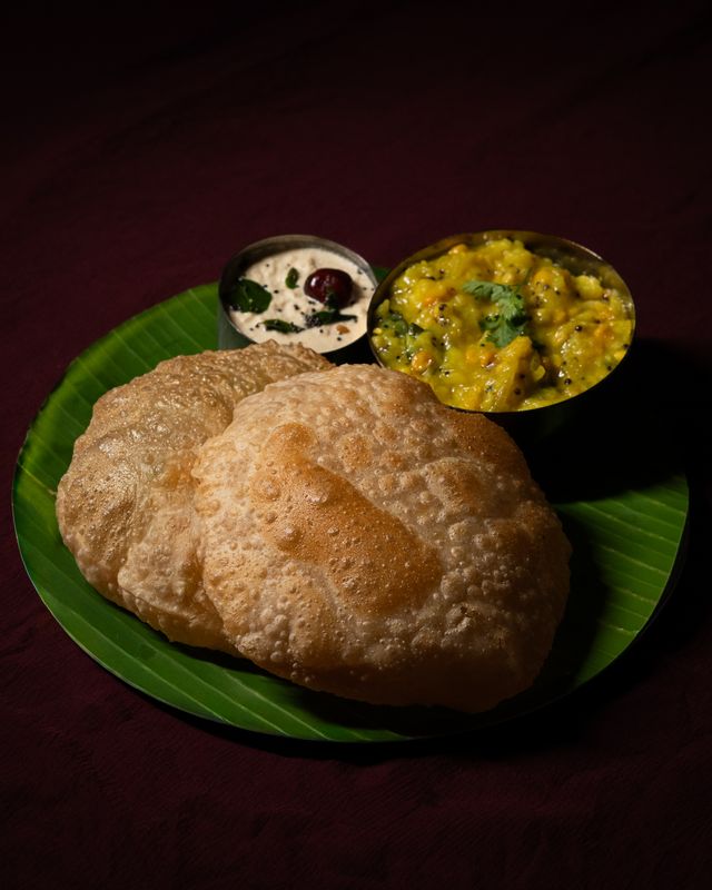 Poori with masala